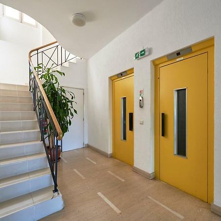 Beachfront Cascais,Estoril Apartment Экстерьер фото